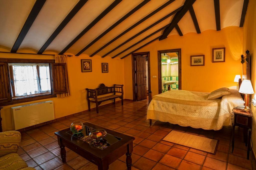 Hotel Bodega La Venta Casas De Los Pinos Room photo